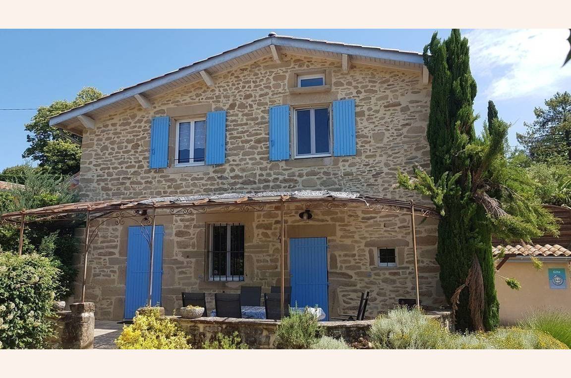 Le gite LES CHAISES LONGUES