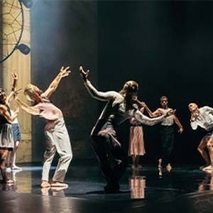 Danse au Fil d'Avril : Le grand bal - Romans Scènes