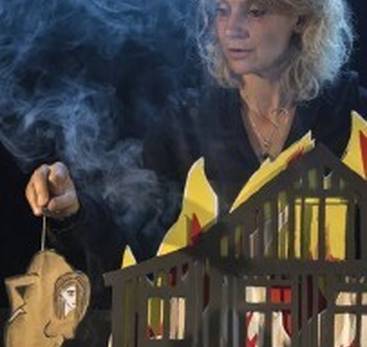 Conte et théâtre de papier : La Bossue des Bois