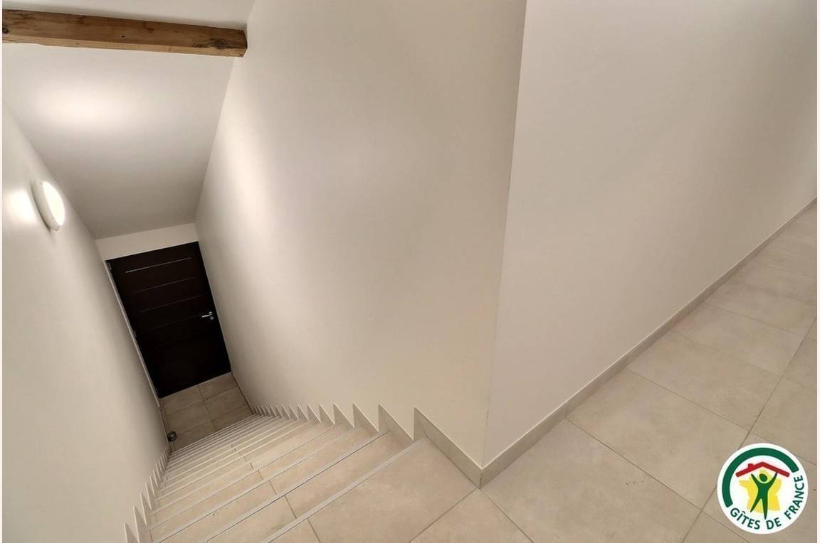 Entrée et escaliers communs 