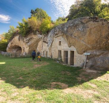 A l'ombre des troglodytes